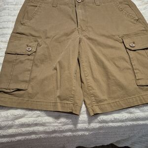 Men's Tan Cargo Shorts. NWT